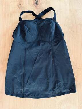 Lululemon Catch Me Tank Top with Built-in Shelf Bra and Adjustable Cross Straps